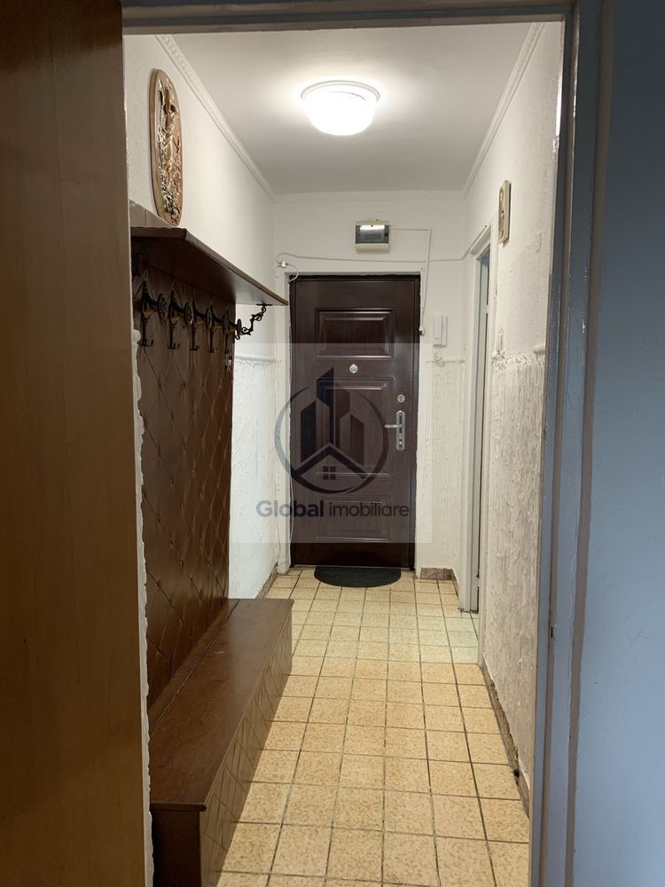 Inchiriez apartament doua camere - Poză 1