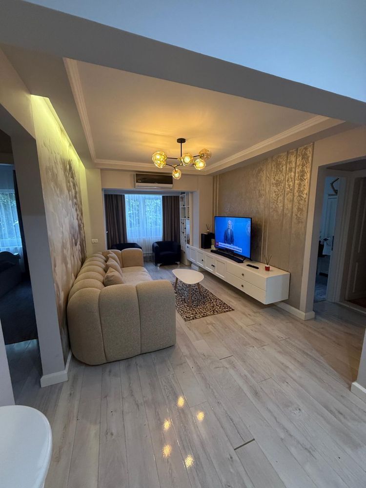 Apartament 4 camere de vânzare – Zona Inel 2, Constanța - Ocazie Unica - Poză 1