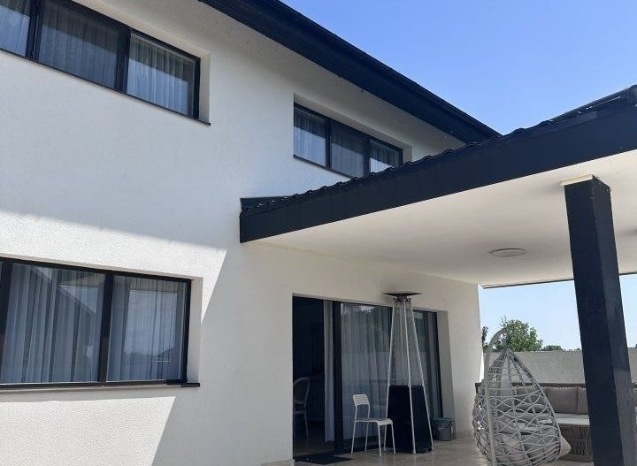 Vila cu ieşire la lac - Poză 14