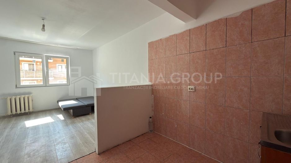 Garsonieră etaj intermediar - Electroprecizia Săcele - Poză 3
