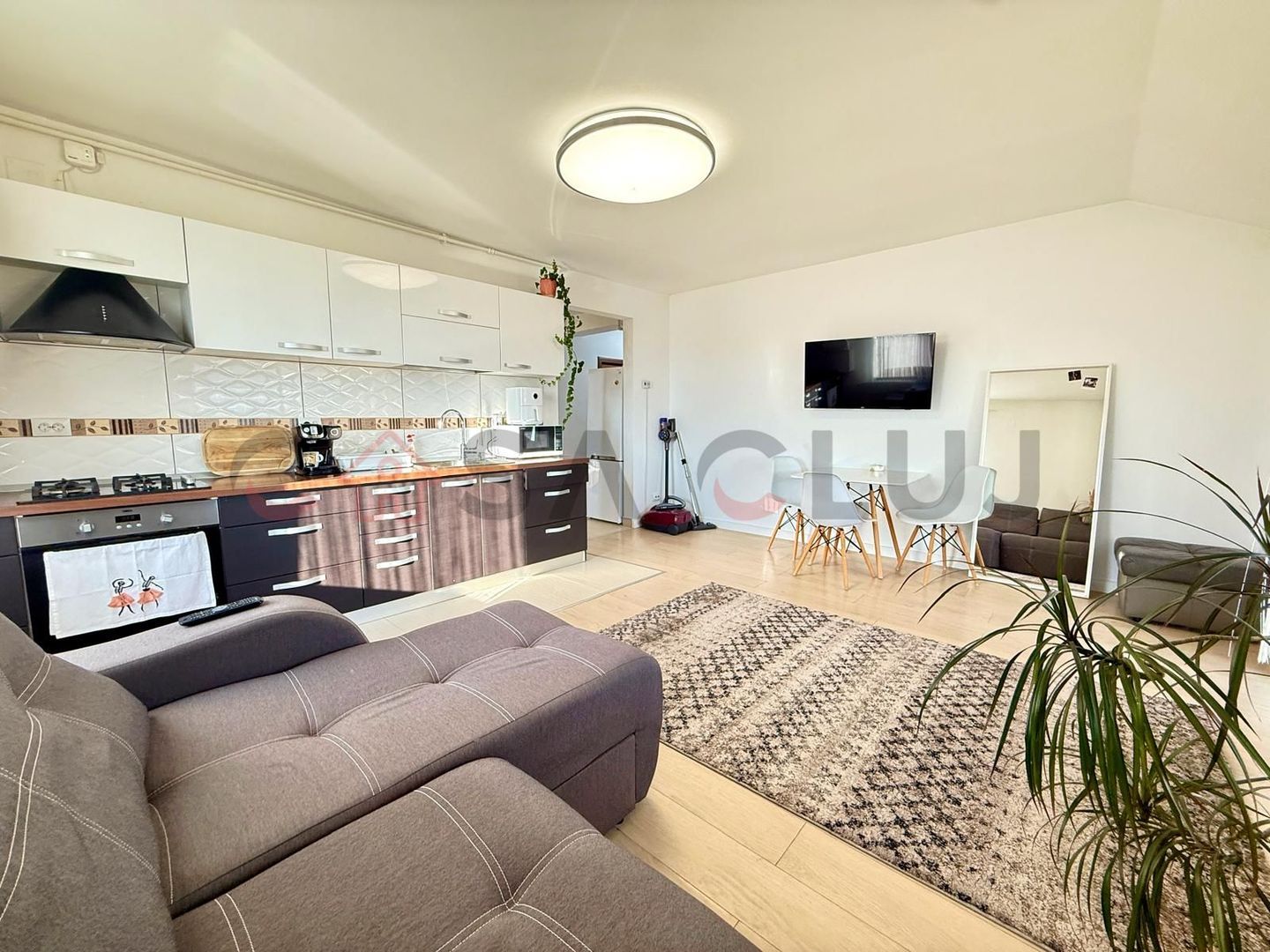 3 camere, la cheie, Auchan Iris! - Poză 2