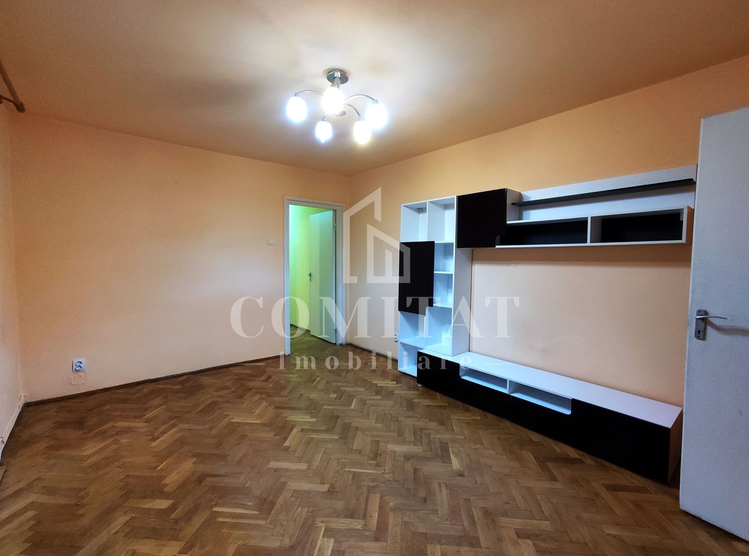 Apartament 3 camere  | etaj intermediar | zona Diana - Poză 2