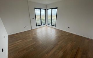 Decomandat. Zona Buziasului. Parcare in curte. - Poză 3