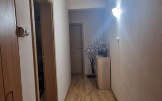 Apartament de vânzare cu 3 camere zona Stadion - Poză 2