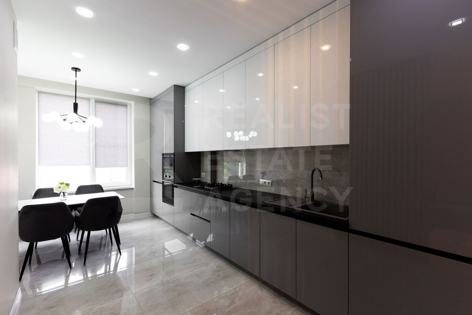 Chirie, 2 odăi + living, str. Avram Iancu, Centru - Poză 11