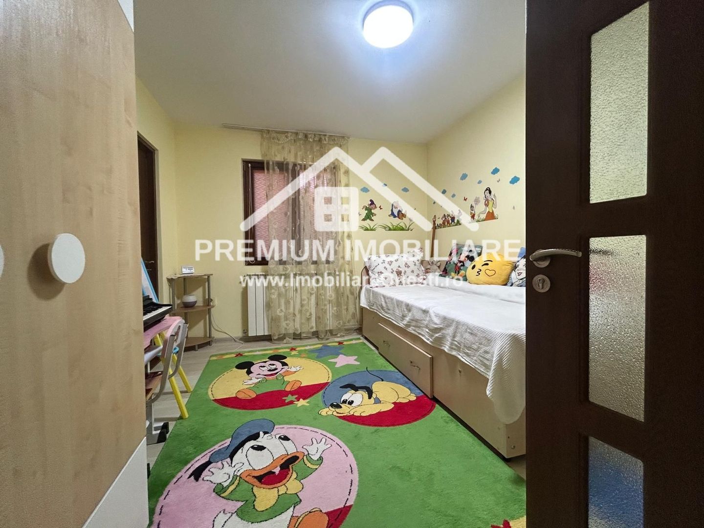 „Vilă cu piscină și teren 1.400 mp în zona Mal, Onești - Poză 26