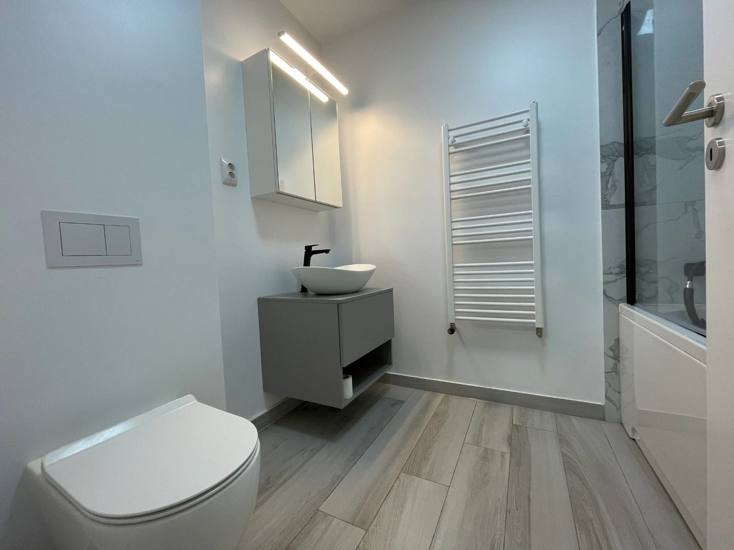 3 Camere Superfinisate Andrei Muresanu zona Piata Cipariu - Poză 8