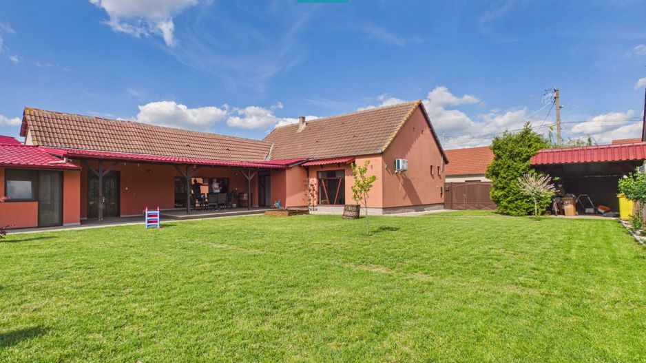 Casă de vânzare în Sântana, Arad – teren 615 mp - Poză 1