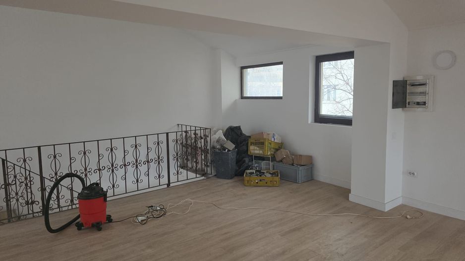 URGENT!, libera, CONSOLIDATA, birouri/comercial, 2 INTRARI, NEGOCIABIL - Poză 3