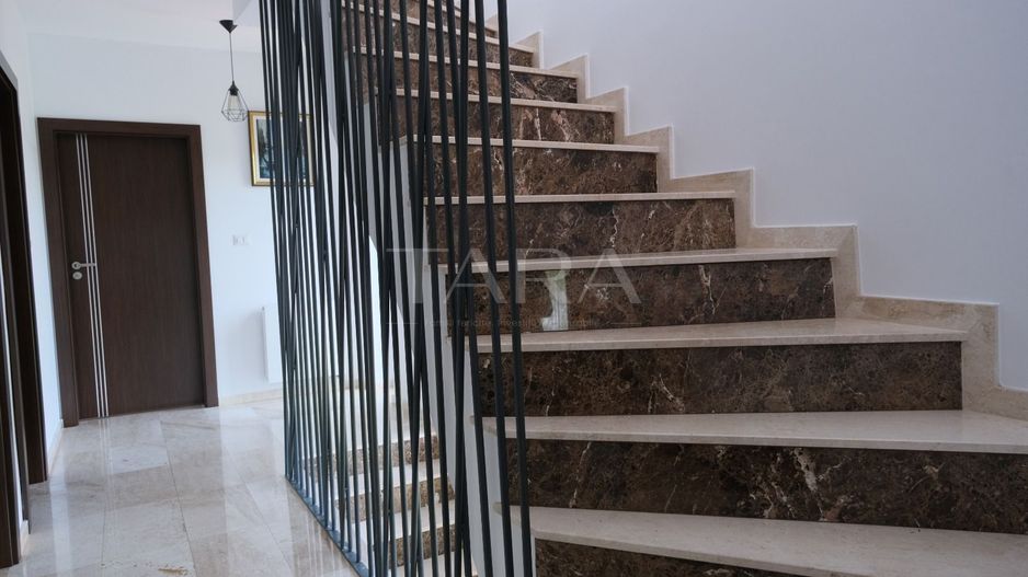 Vila de lux în Borhanci – Arhitectură deosebită, design exclusivist - Poză 5