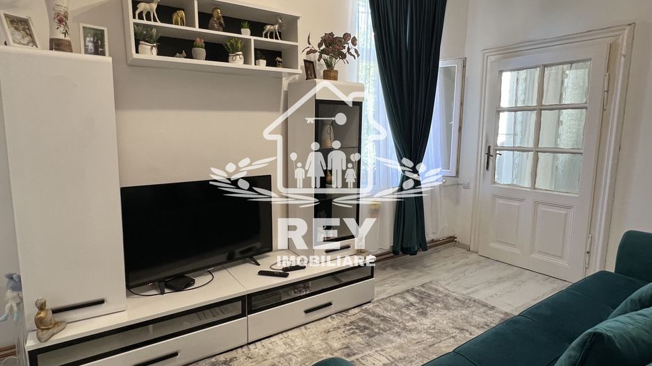 Apartament 2 camere Ultracentral etaj 1,Str. Tribunei - Poză 1