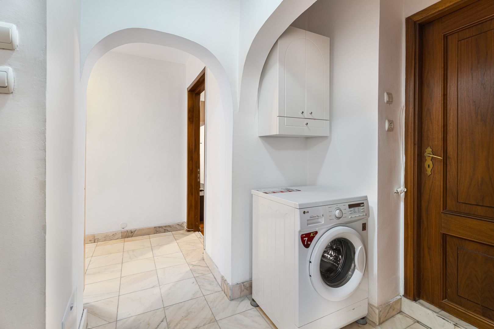 4 camere cu boiler, 13 Septembrie - Poză 11