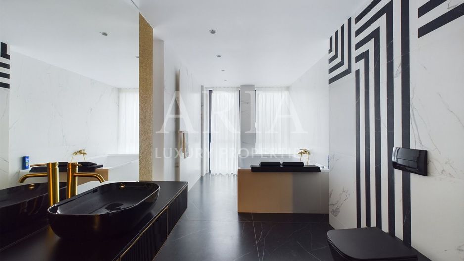 WATERFRONT VILLA 2024 POOL - Poză 9