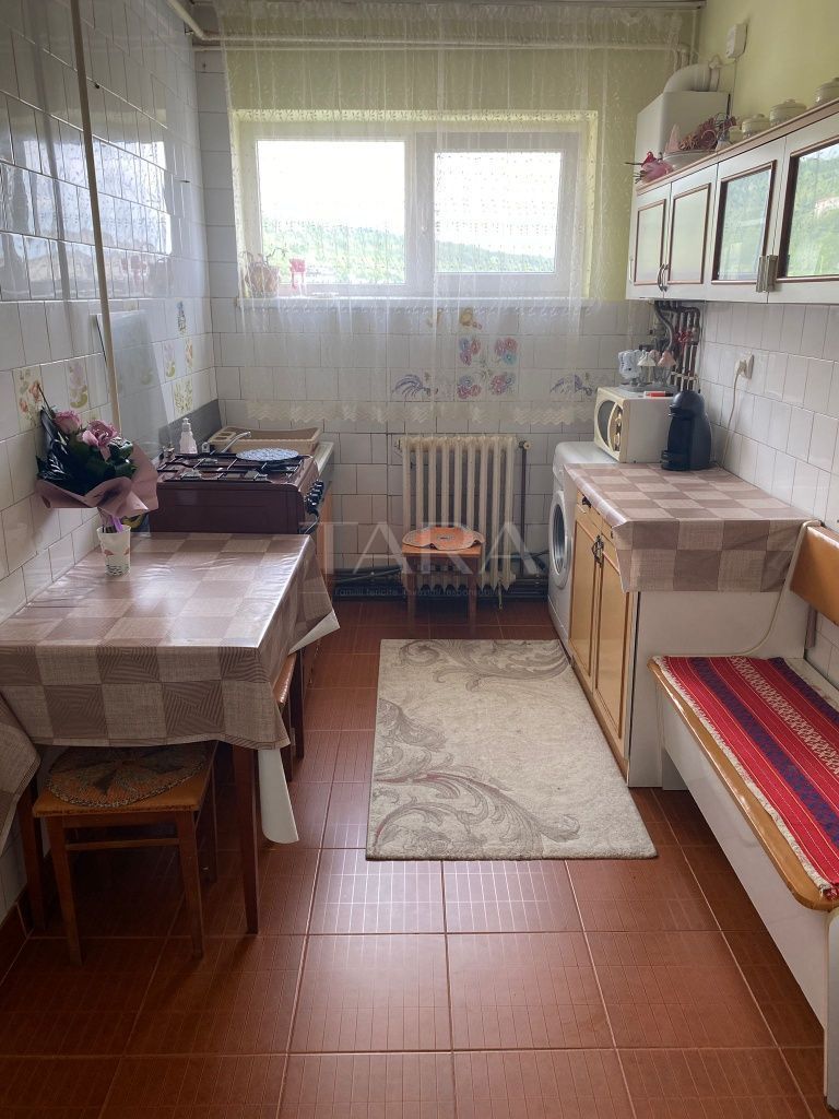 Apartamentcu 2 camere decomandate, priveliste deosebita. - Poză 4