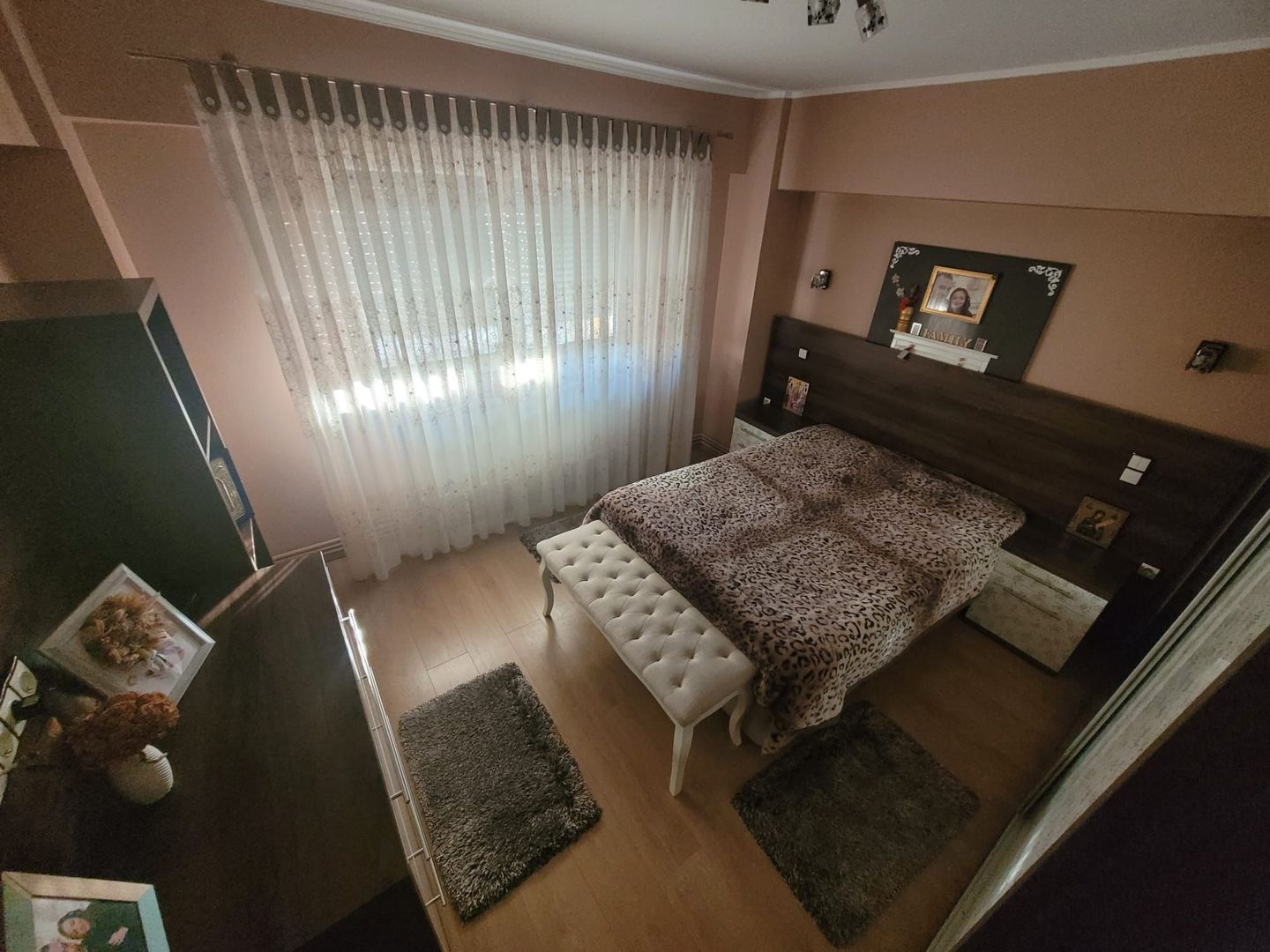 ageuropa.ro vinde apart. FINISAT cu 4 cam 84mp etajul 1 în Carpați 2 - Poză 1