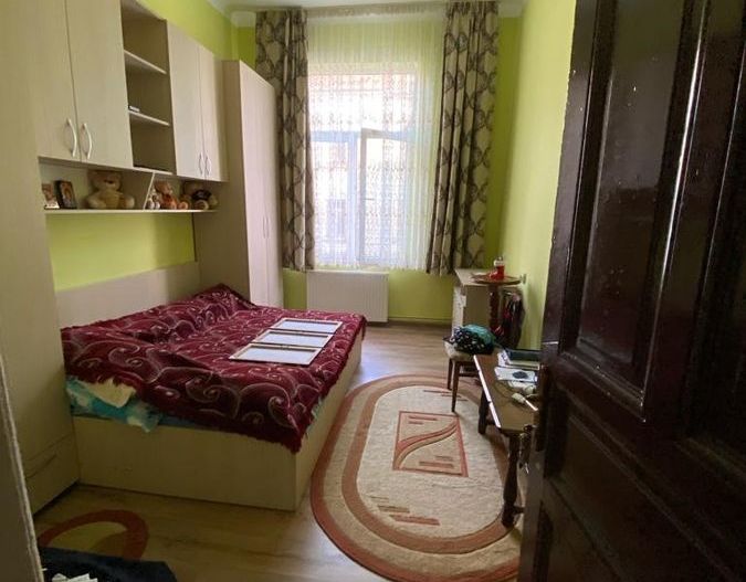De vanzare apartament 4 cam. in vila 140 mp si curte 170 mp ultracentral sect 5 - Poză 10