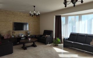 Casă spațioasă cu etaj | 204 mp | Teren 594 mp | Sântandrei - Poză 1