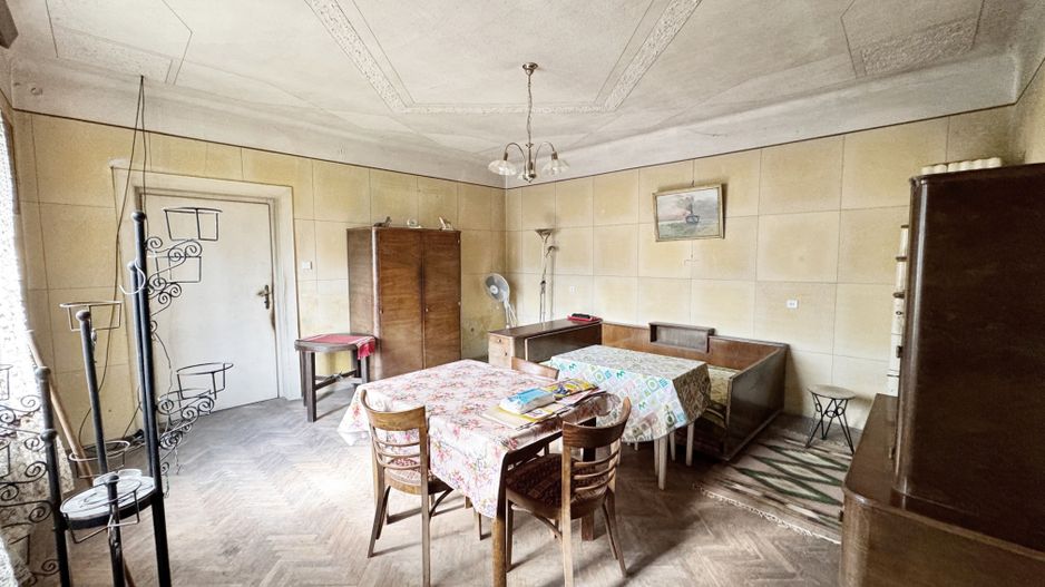 Proprietate REZERVATĂ! Casă din centru în Arad. - Poză 8