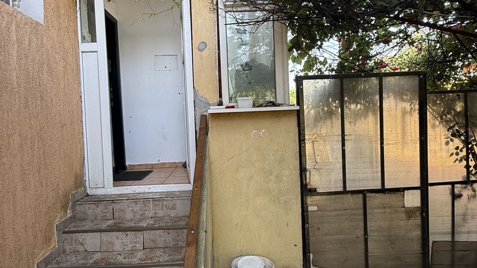 Ap 3 camere 60 mp + curte 18 mp și loc de parcare - Poză 18