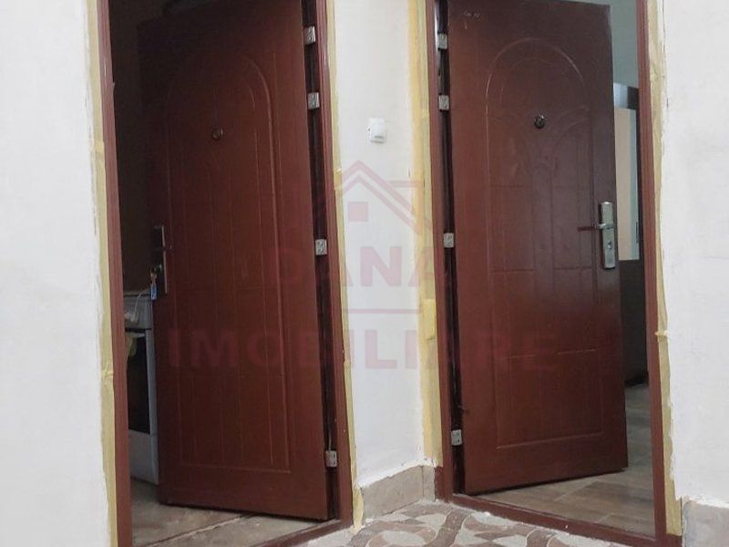 CASĂ ÎN CARANSEBEȘ \ ZONĂ CENTRALĂ / 150mp utili /DISPONIBILĂ IMEDIAT - Poză 3