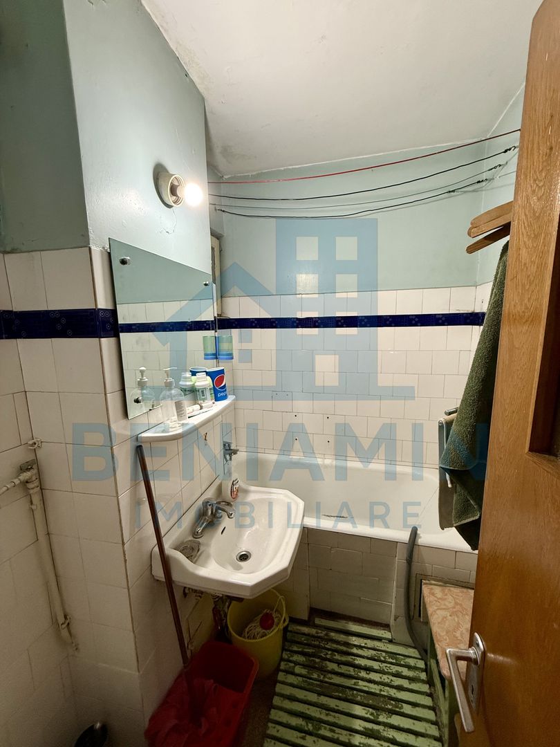 3 decomandate - parter - 65mp - centrala - gol - Scriitorilor - Poză 7