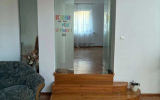 Vila  in Andrei Muresanu 600 mp  ,12 locuri de parcare - Poză 3