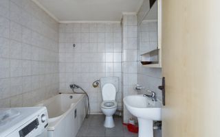 Apartament cu 3 camere, Hunedoarei - Poză 8