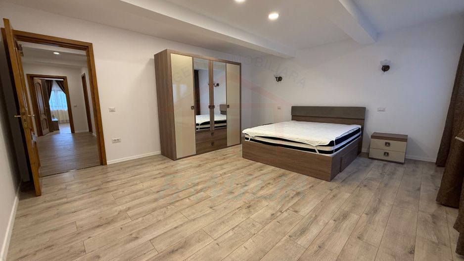 🏛️✨ APARTAMENT DEOSEBIT CU 2 CAMERE – CLĂDIRE CU VALOARE ISTORICĂ - Poză 2