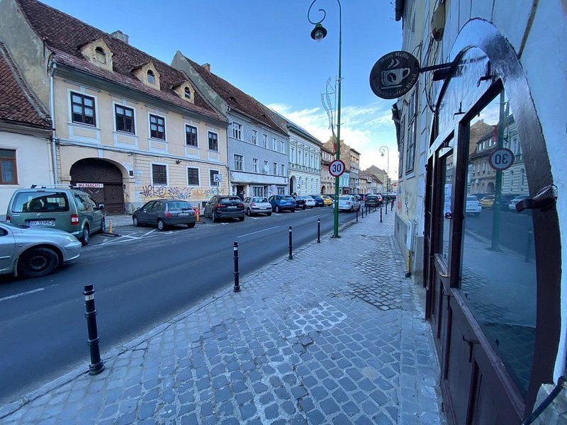 Spatiu comercial de inchiriat la parter in zona centrala - Poză 3