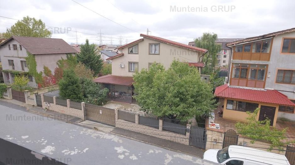 DOBROESTI - Str. Doinei, vila P+E+M, 6 camere, 3 bai cu fininsaje LUX - Poză 22