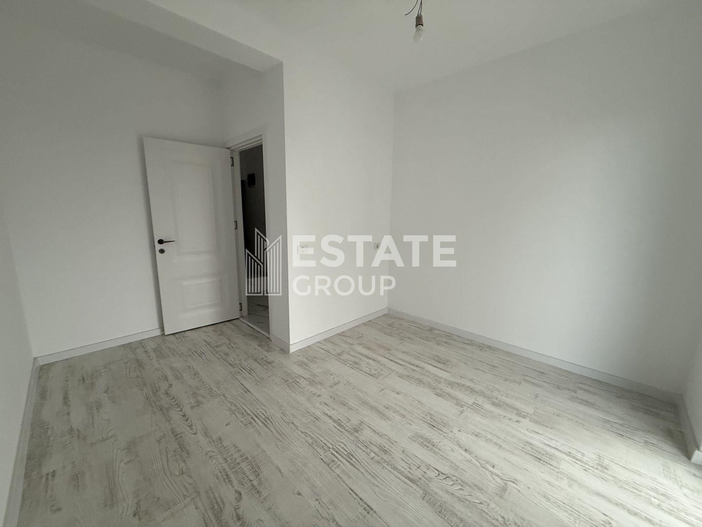 Apartament cu 3 camere in Dumbravita - Poză 1