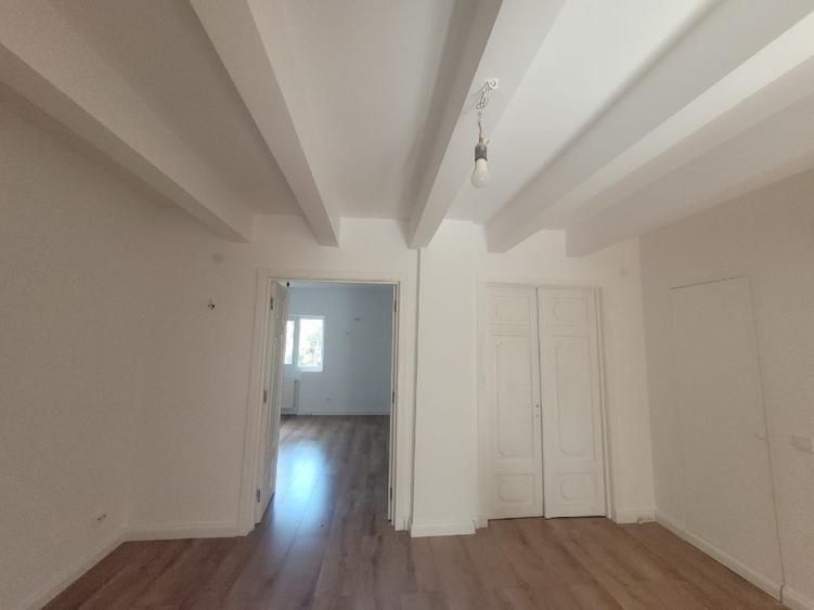 Apartament Parc Cismigiu 3 camere + living 110 mp - Poză 11