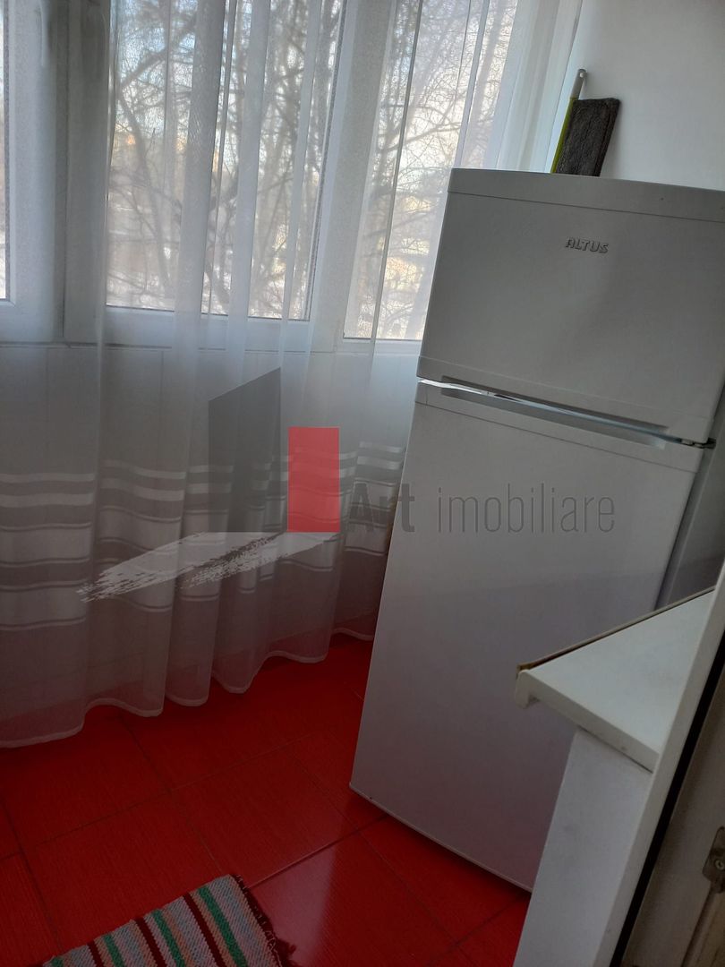 Garsoniera Drumul taberei mobilata si utilata - Poză 5