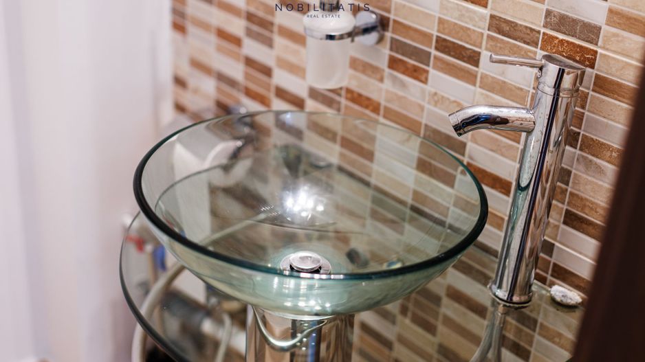 Un apartament cum rar găsești, în centrul orasului | 4 camere & 2 bai - Poză 13