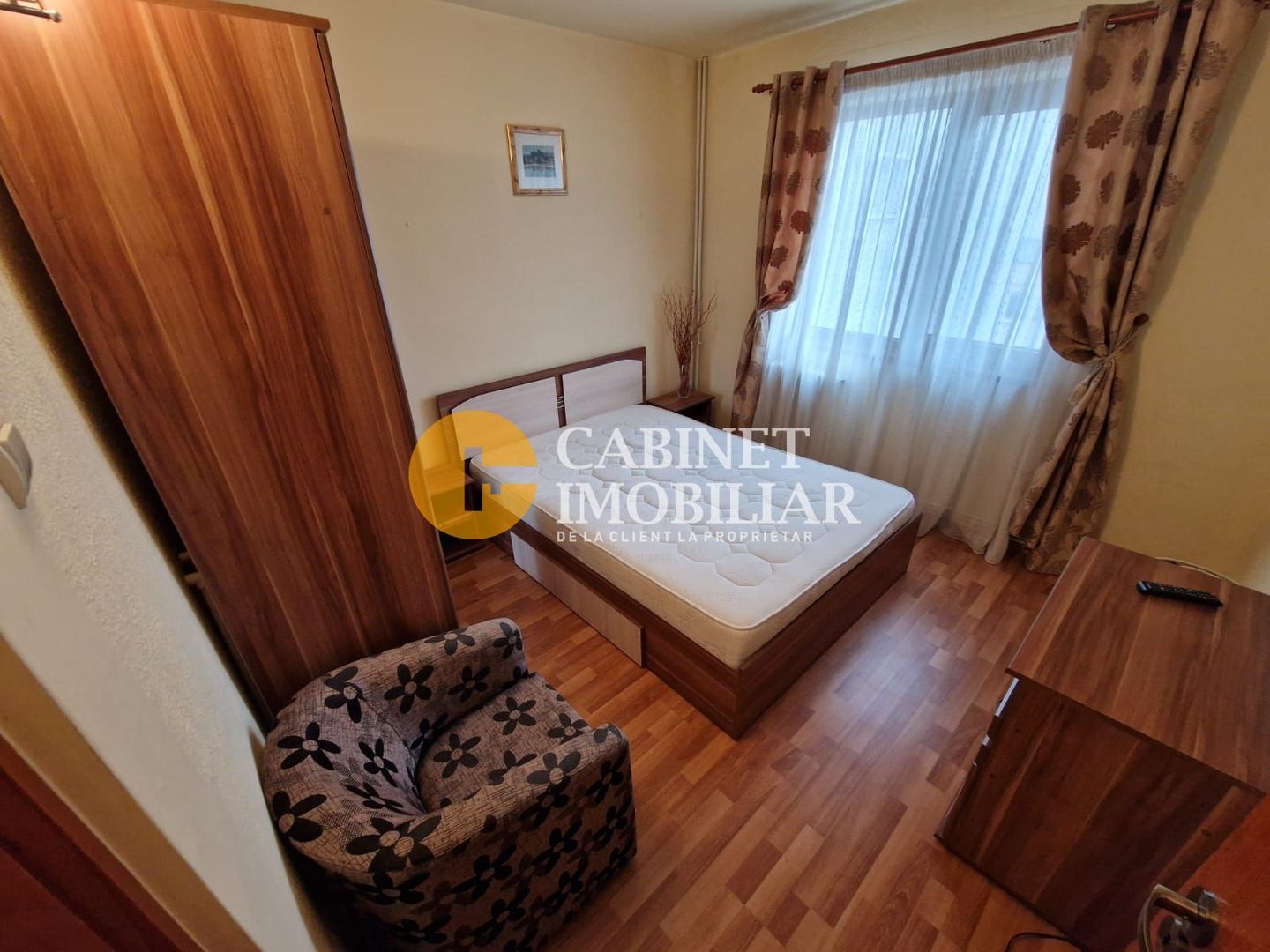 3 Camere Semidecomandat- Etaj intermediar-Zona Alexandru cel Bun - Poză 4