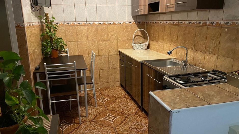 Griviței 2 cam circular, 5/7, mobilat, utilat, centrala proprie - Poză 20