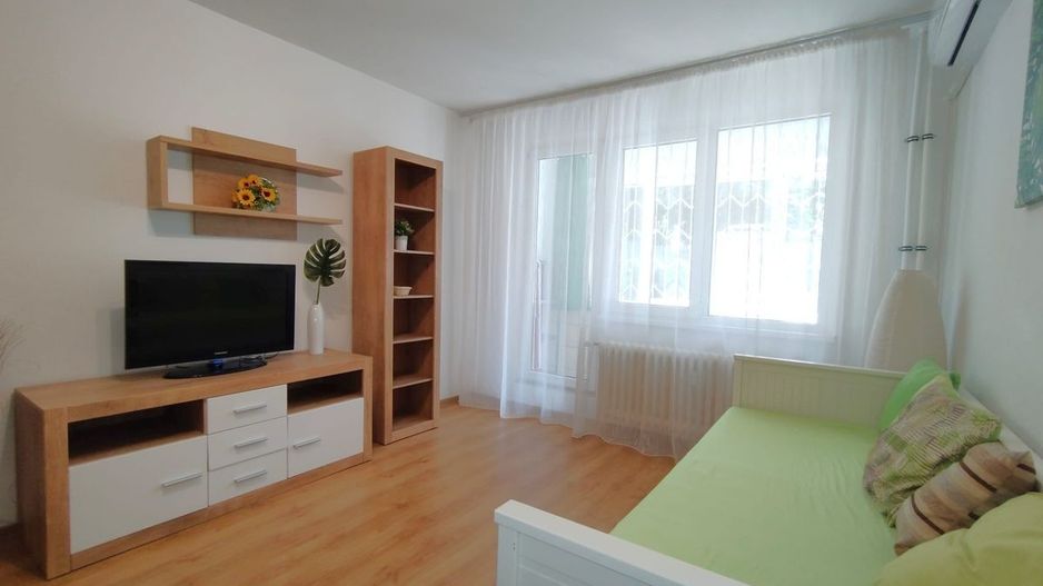 Garsoniera in bloc mixt reabilitat la 4 minute metrou Gorjului - Poză 1