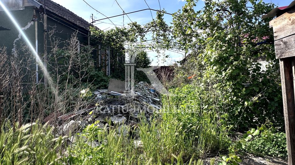 Casa cu anexe si pivniță | Teren intravilan generos | Sannicolau Roman - Poză 19