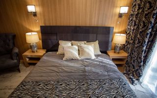 OUTSTANDING LUXURY APARTMENT 4ROOMS CARTIERUL FRANCEZ HERASTRAU - Poză 9