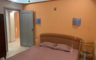 Apartament 2 camere | Etaj 1 | Balcon | Renovat | Central - Poză 1