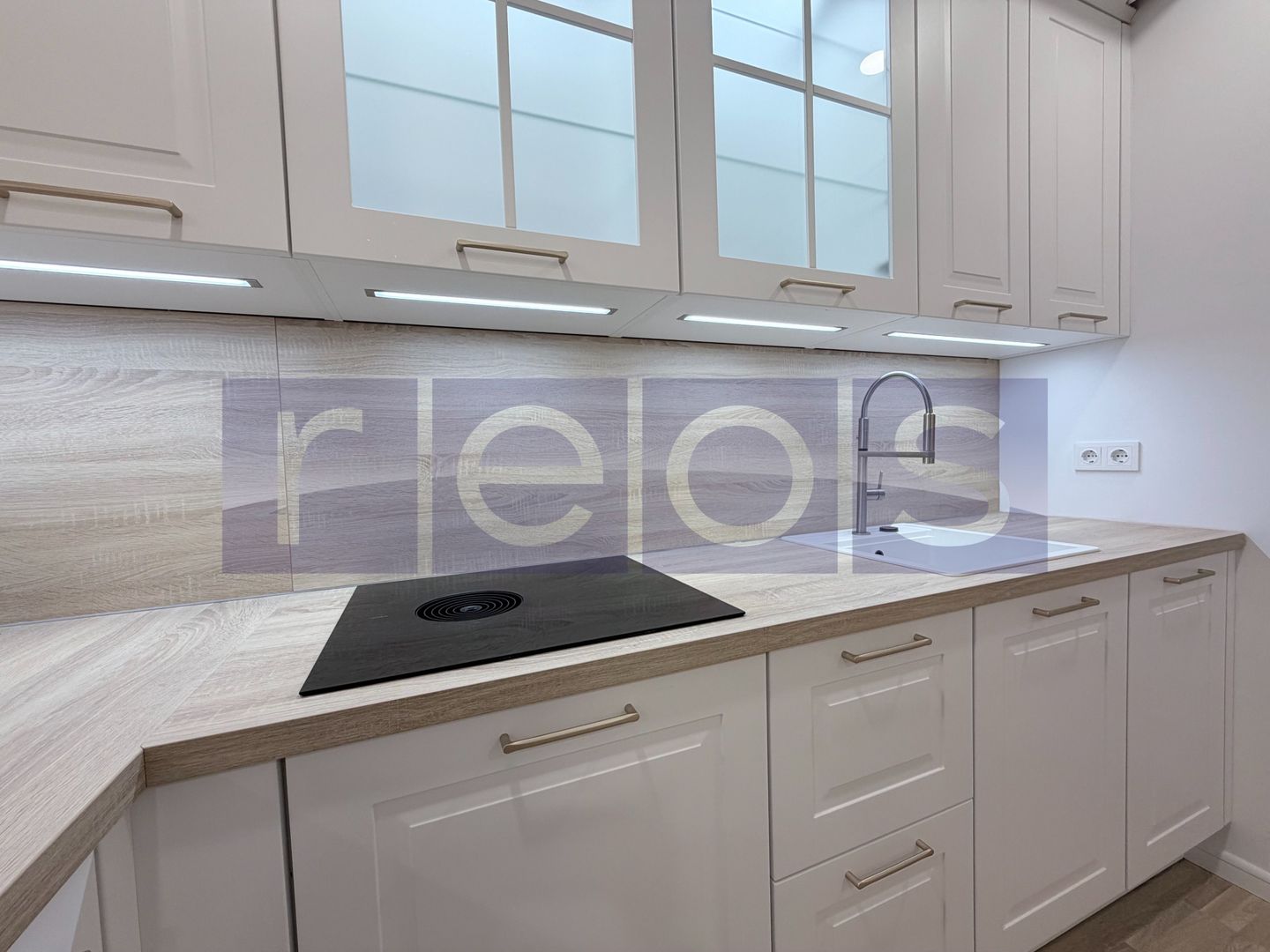 VANZARE 3 CAMERE | ETAJ 1/1 | LOC PARCARE INCLUS | VEDERE PISCINA | COSMOPOLIS - Poză 4