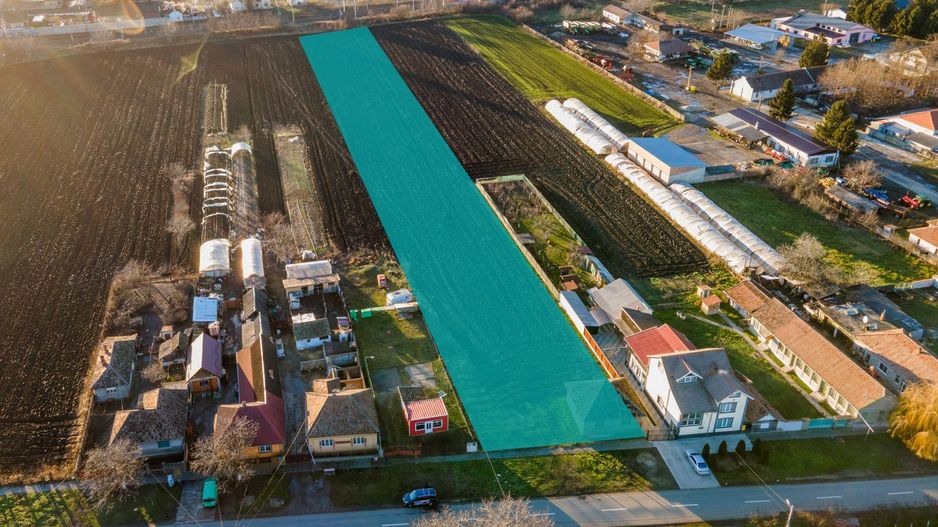 Teren intravilan 7.612 mp în Curtici - Poză 1