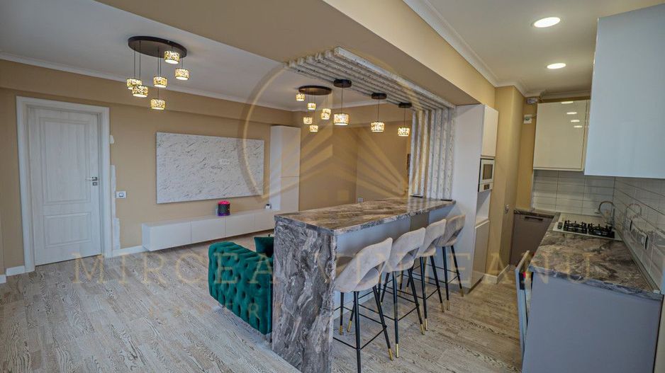 Delfinariu/B-dul. Mamaia - Apartament cu 3 camere într-un bloc finalizat în 2009 - Poză 4