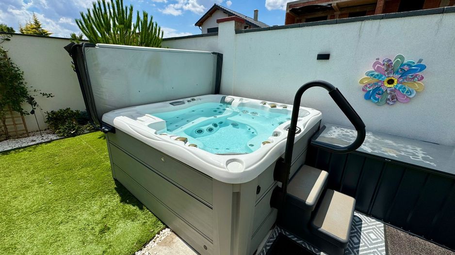 Locuinta parter mobilata si utilata cu jacuzzi - Poză 24