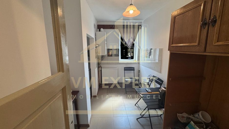 APARTAMENT 2 CAMERE ETAJ 2 ULTRACENTRAL CAMPULUNG - Poză 3