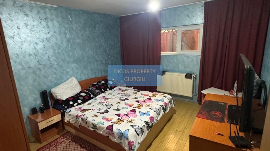 Casă P+M pe strada Tineretului - Poză 5