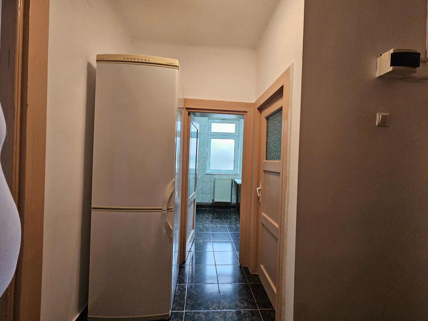 Apartament 2 camere de vanzare, Piața Victoriei centrala proprie - Poză 10
