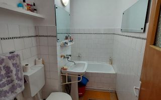 Apartament decomandat 2 camere 51 mp-balcon-Zona Centrala - Poză 6