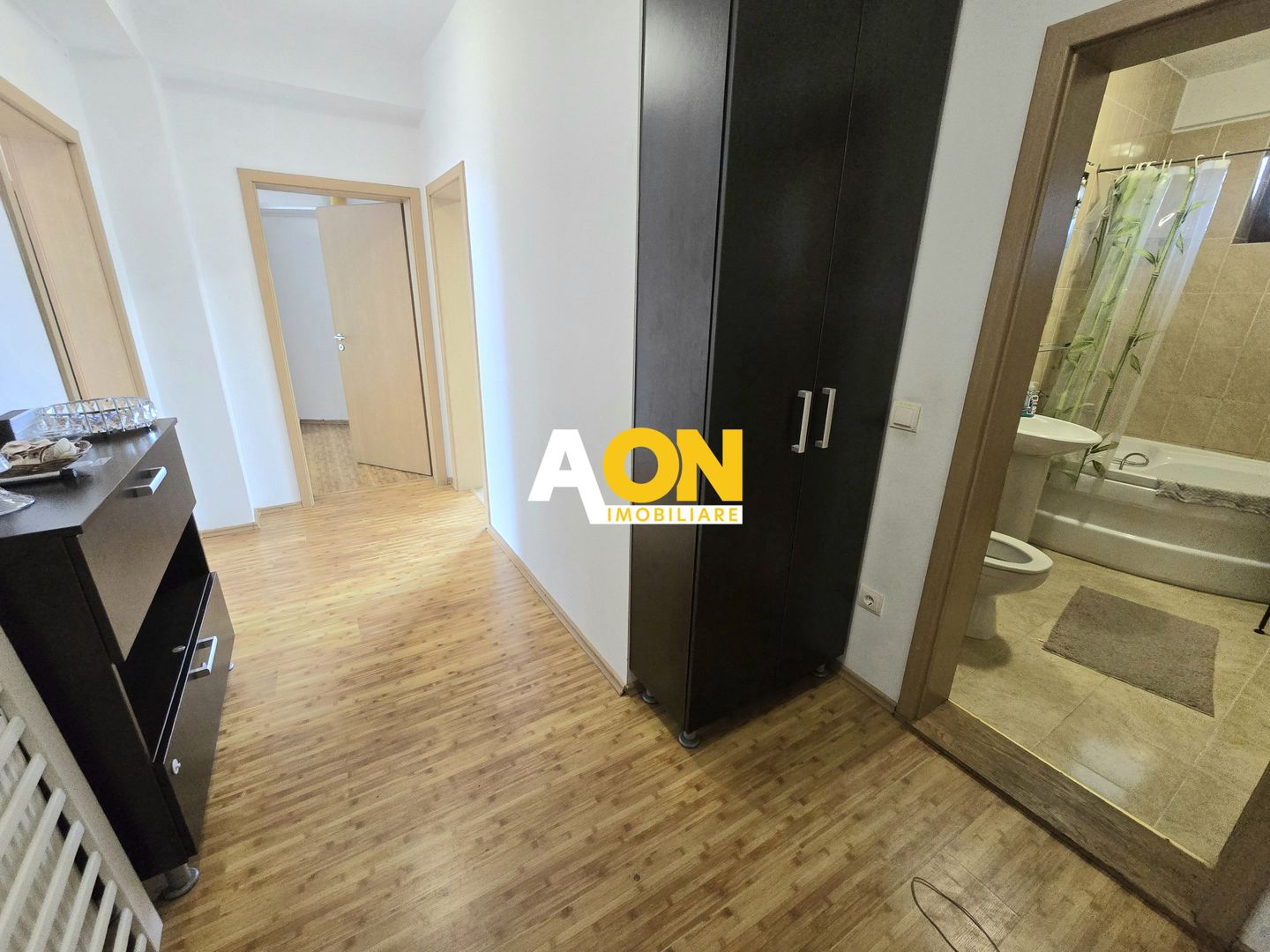 Apartament 2 Camere Cetate Decomandat Bloc Nou, Etaj 3 cu Lift - Poză 3
