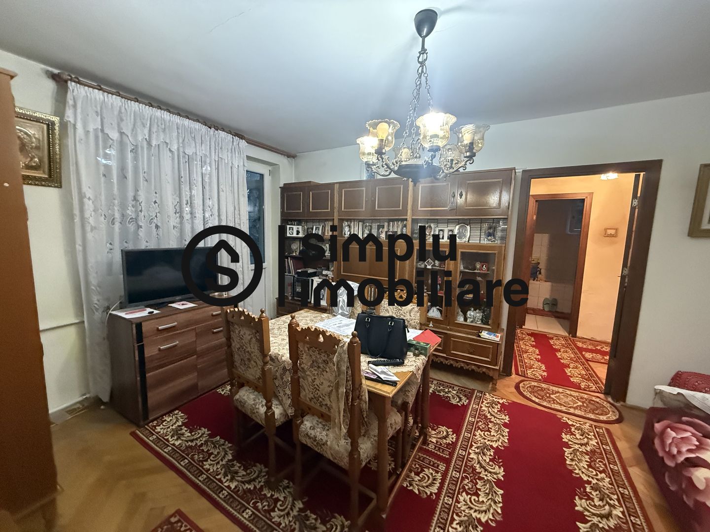 3 semidecomandate,  etaj 1, zona Supeco - 100 000 Euro - Poză 2
